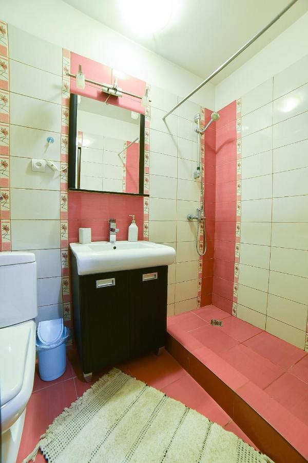 Unirea Cozy Studio Apartment Bukares Bagian luar foto